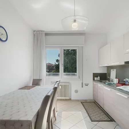 Aaron Apartman Velence